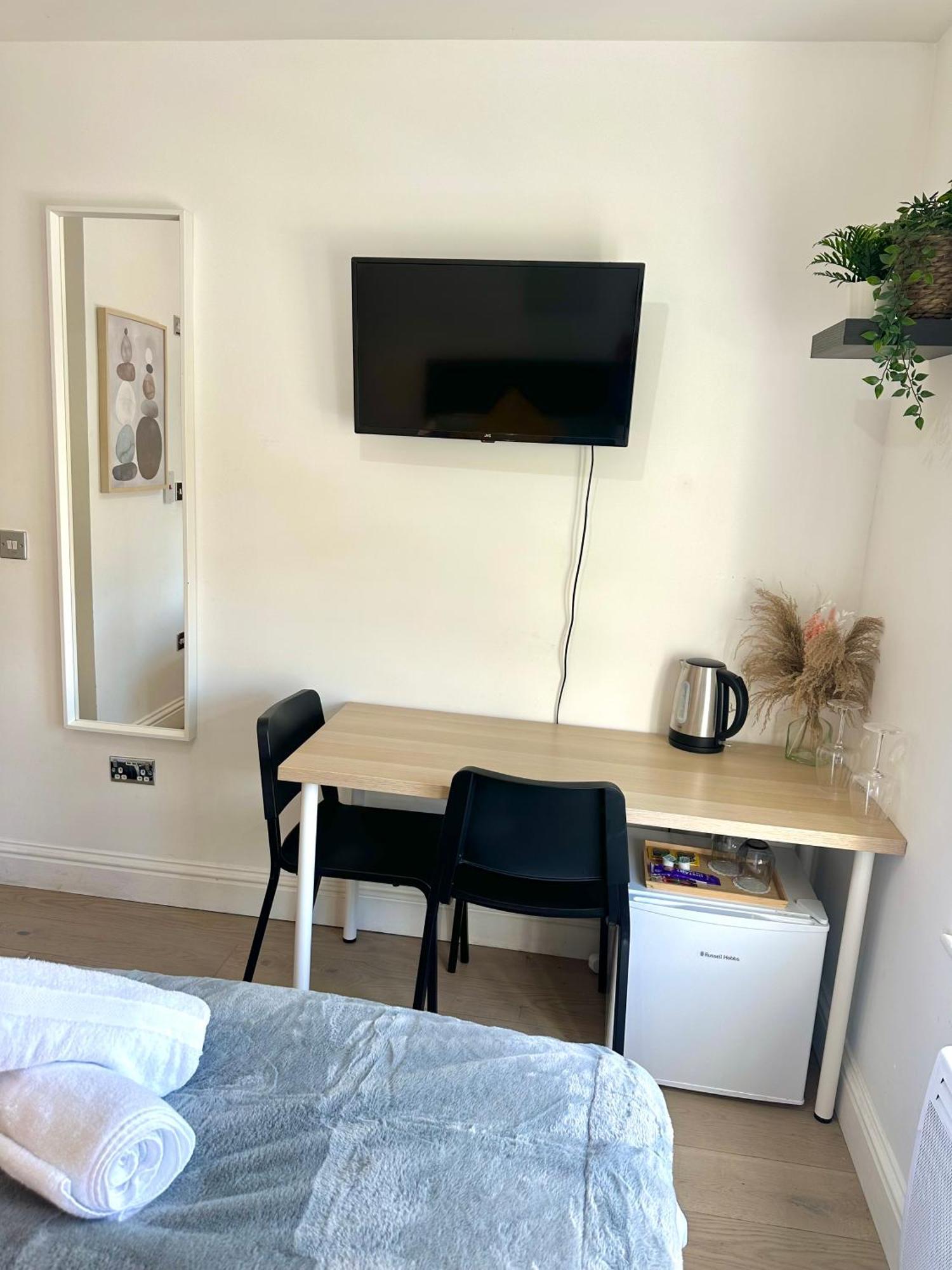 Cosy En-Suite Room In Stratford London Eksteriør billede
