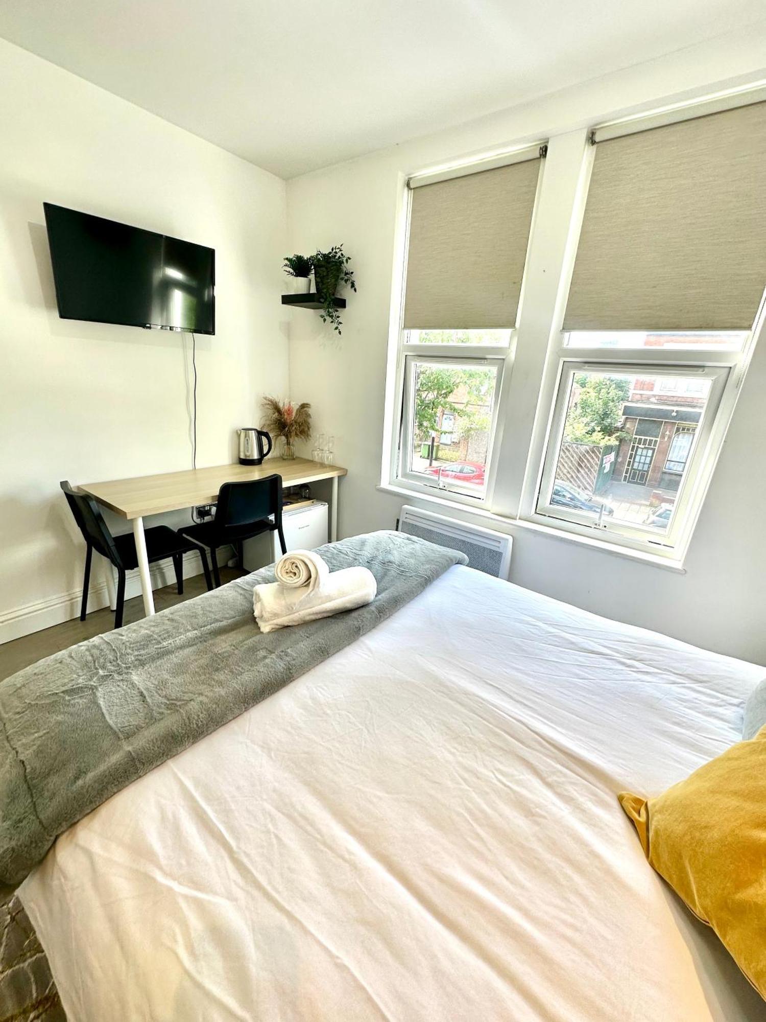 Cosy En-Suite Room In Stratford London Eksteriør billede